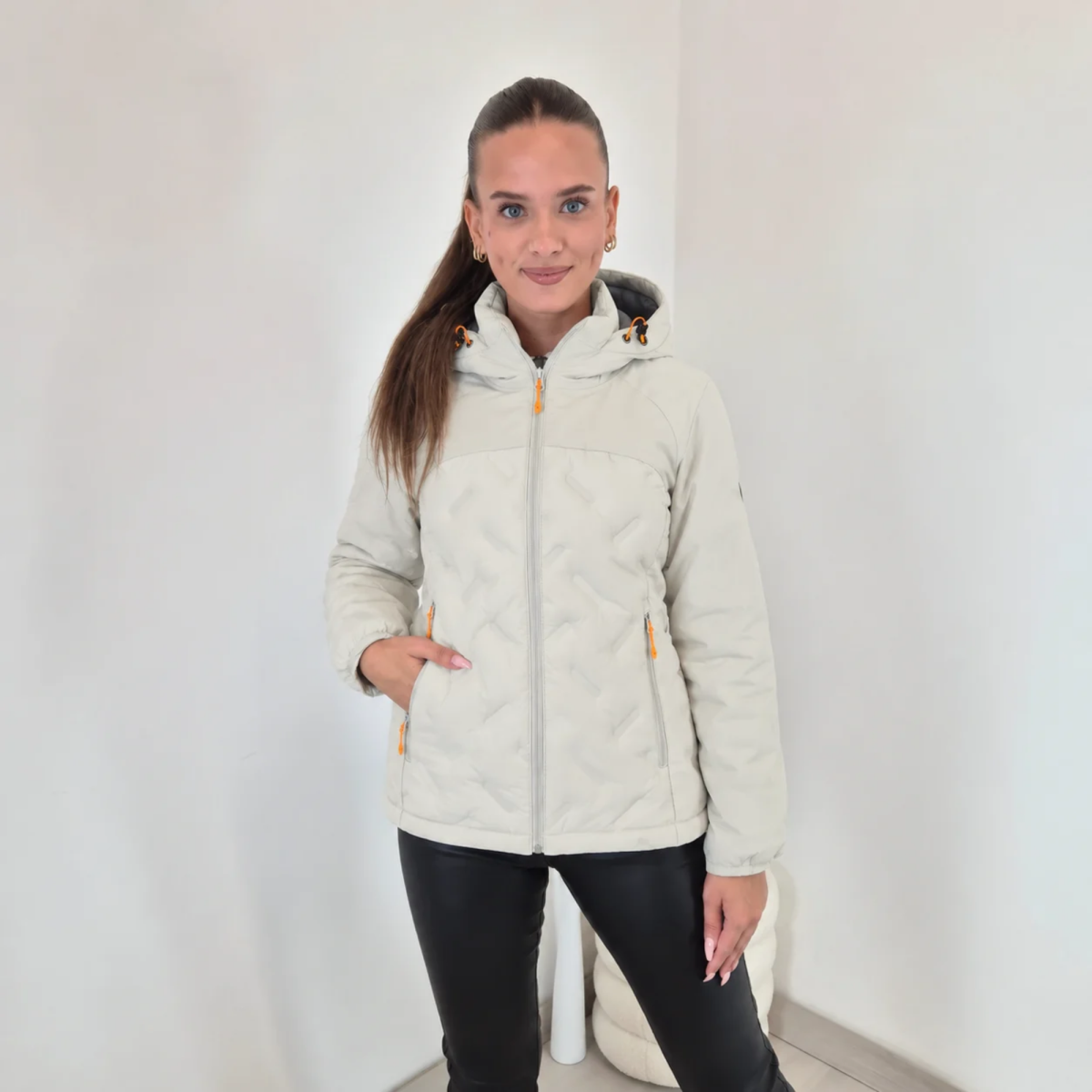 Izdelek brez naslova (59) ICEPEAK ŽENSKA BUNDA BARTON