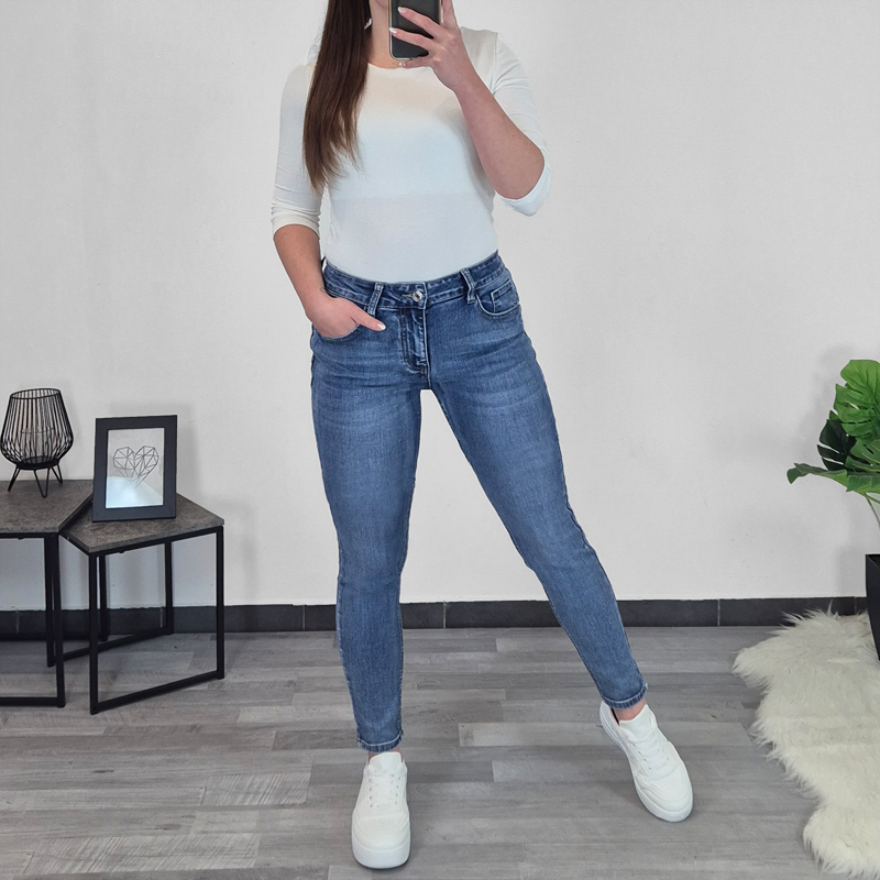 20250117_115938 PUSH UP JEANS HLAČE Z3494 - slika 1