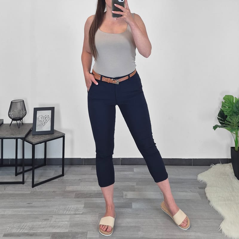 20250611_133629 HLAČE 555 3/4 TEMNO MODRA - slika 1