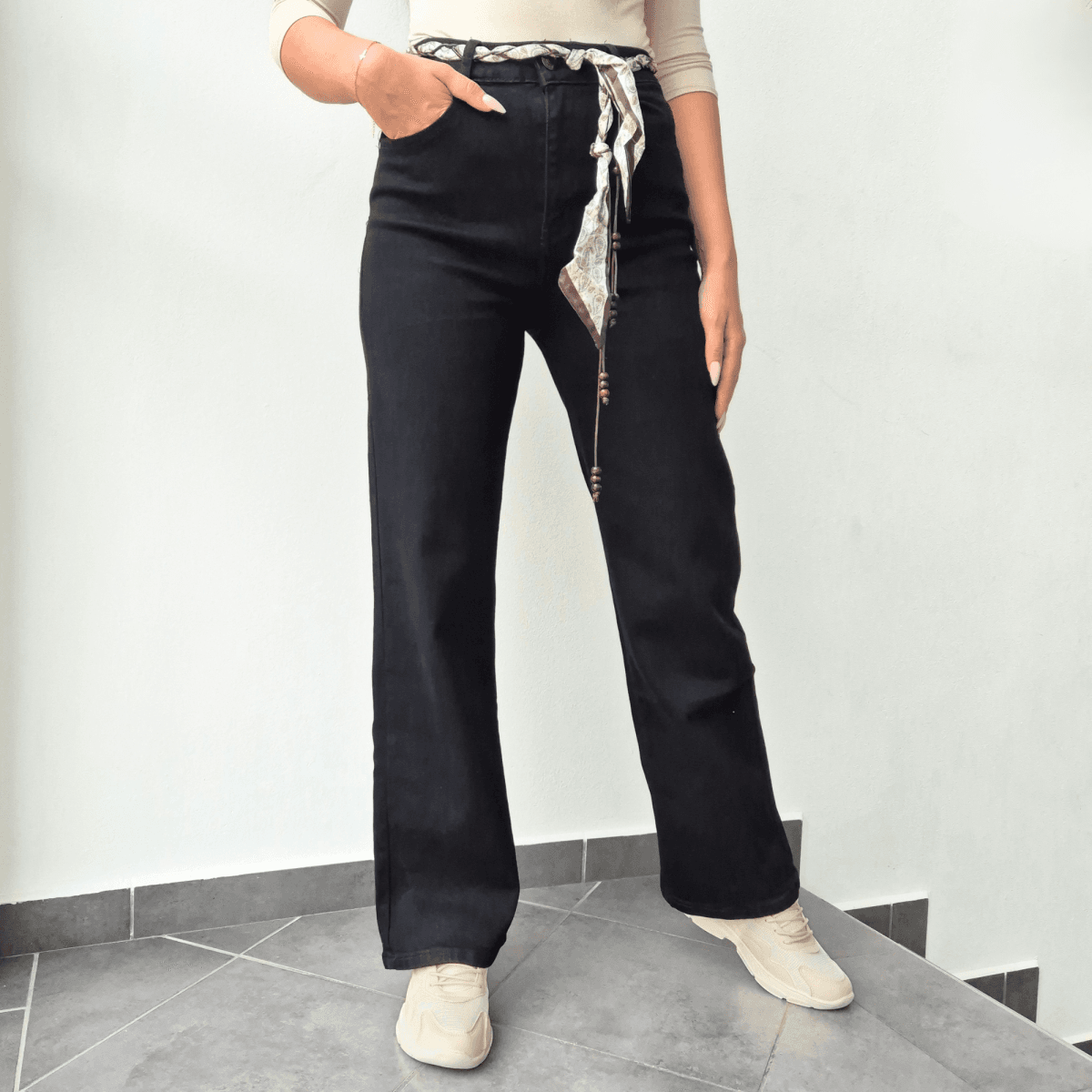 1 JEANS HLAČE MG7753B ČRNE