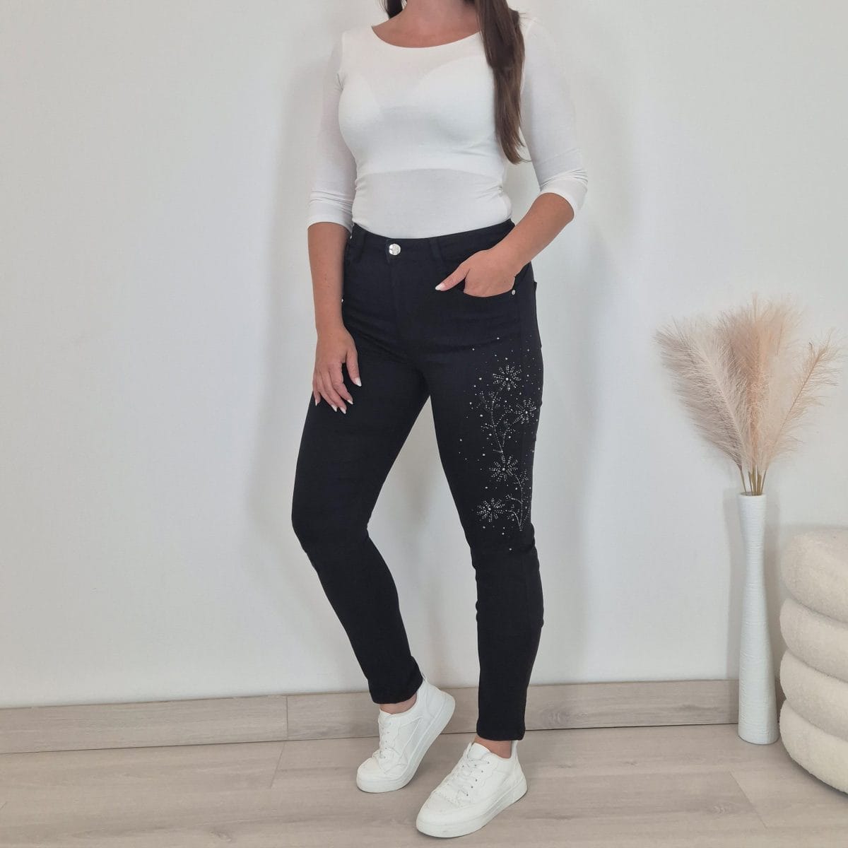 PUSH UP JEANS HLAČE MG6950B ČRNA