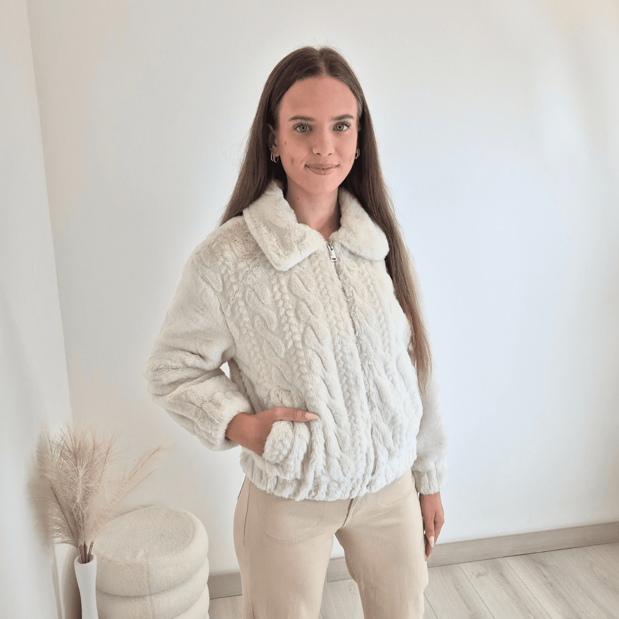 16 JAKNA ALINA BEŽ