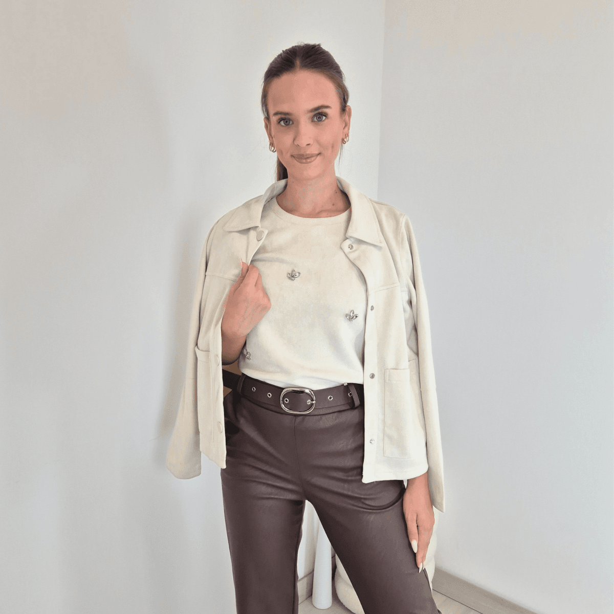 79 JAKNA 54210 BEŽ