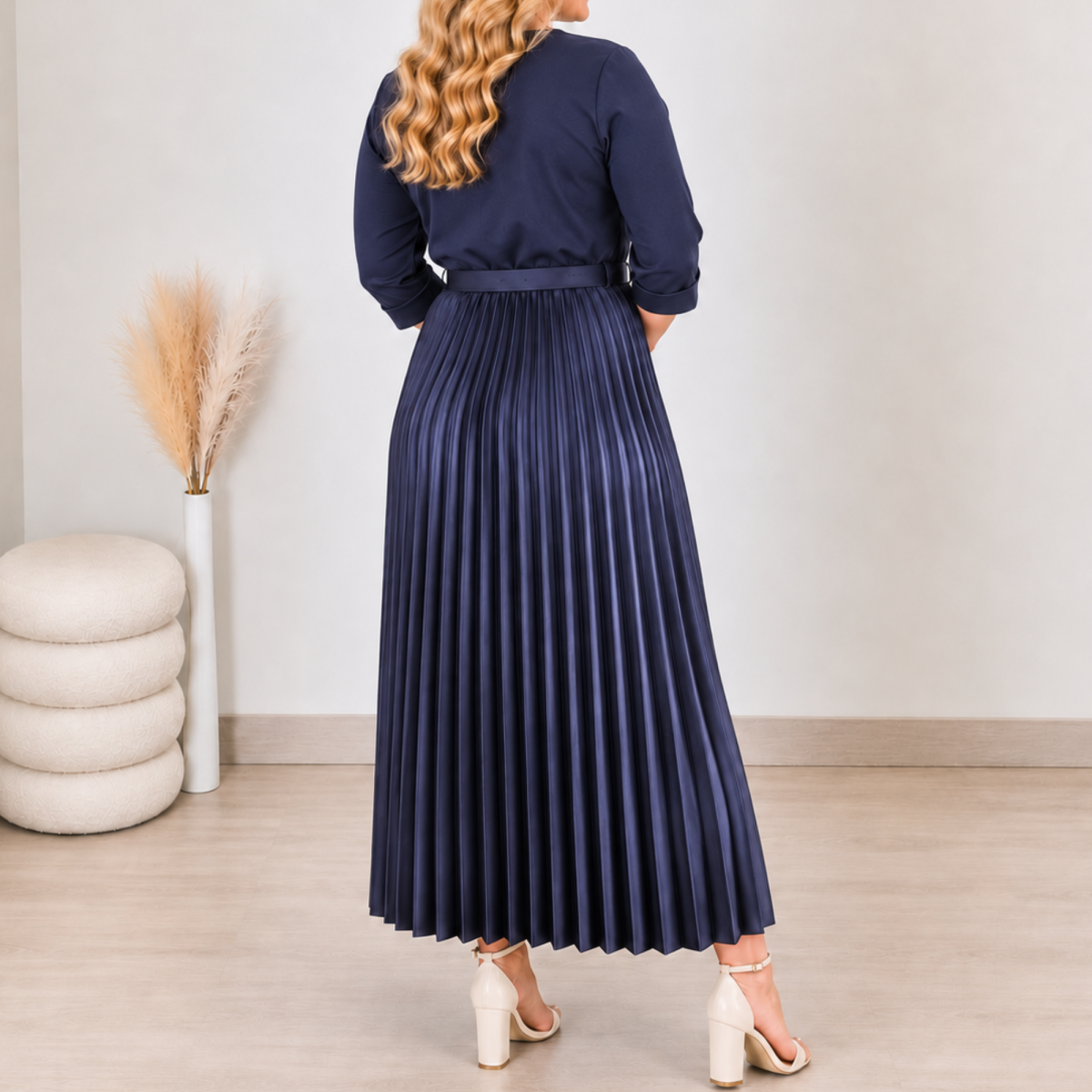 OBLEKA 114963B TEMNO MODRA